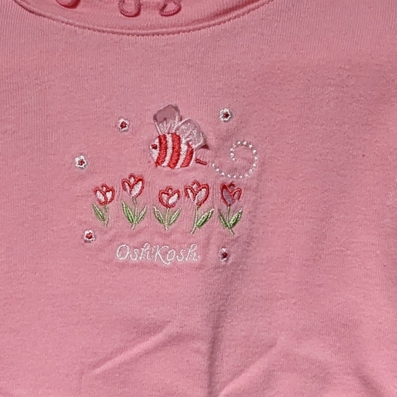 Oshkosh baby 2piece top with Capri knee length pants size 24months. - Picture 4 of 8